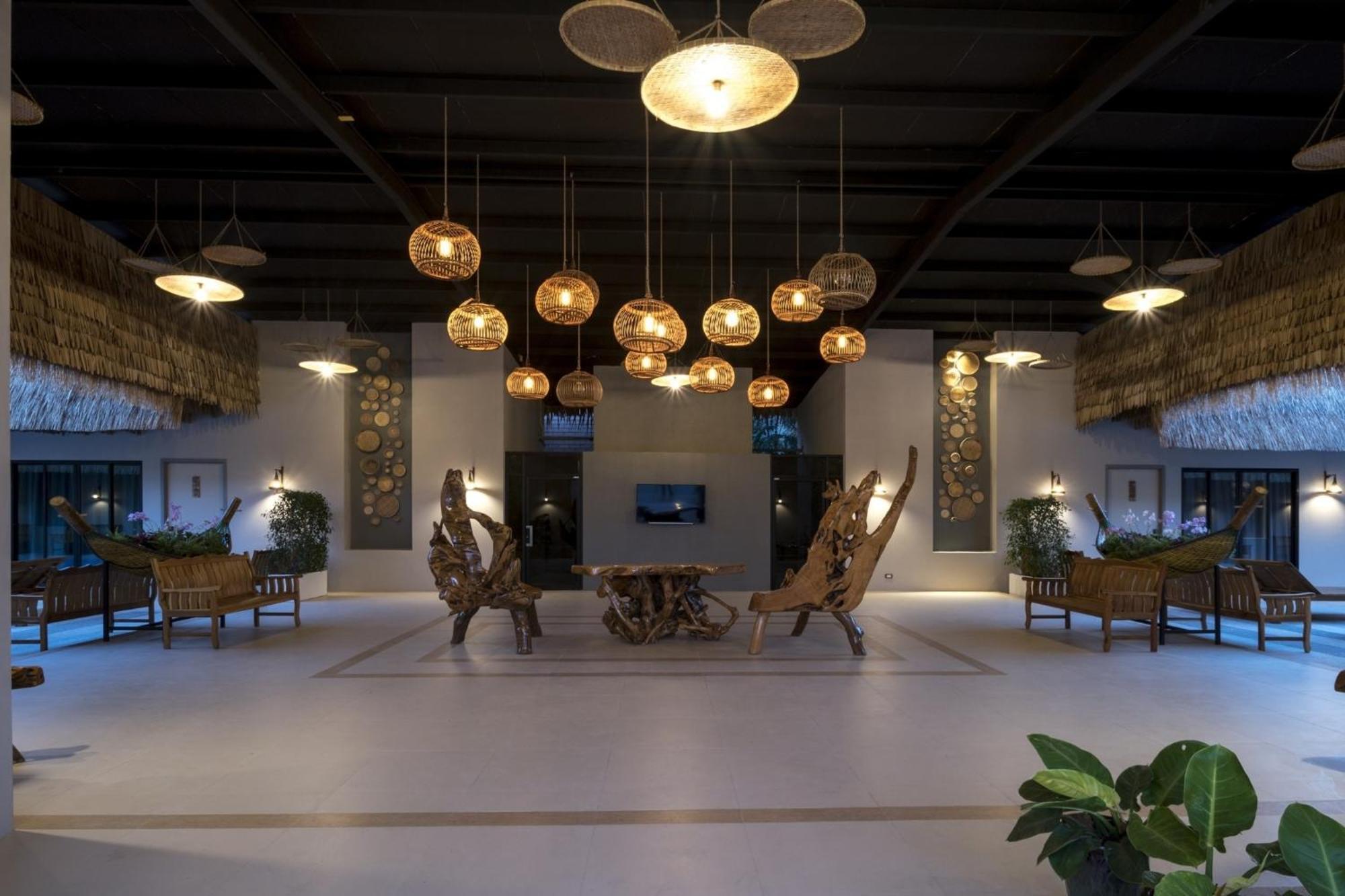 Ozone Villa Phuket Pa Khlok Bagian luar foto