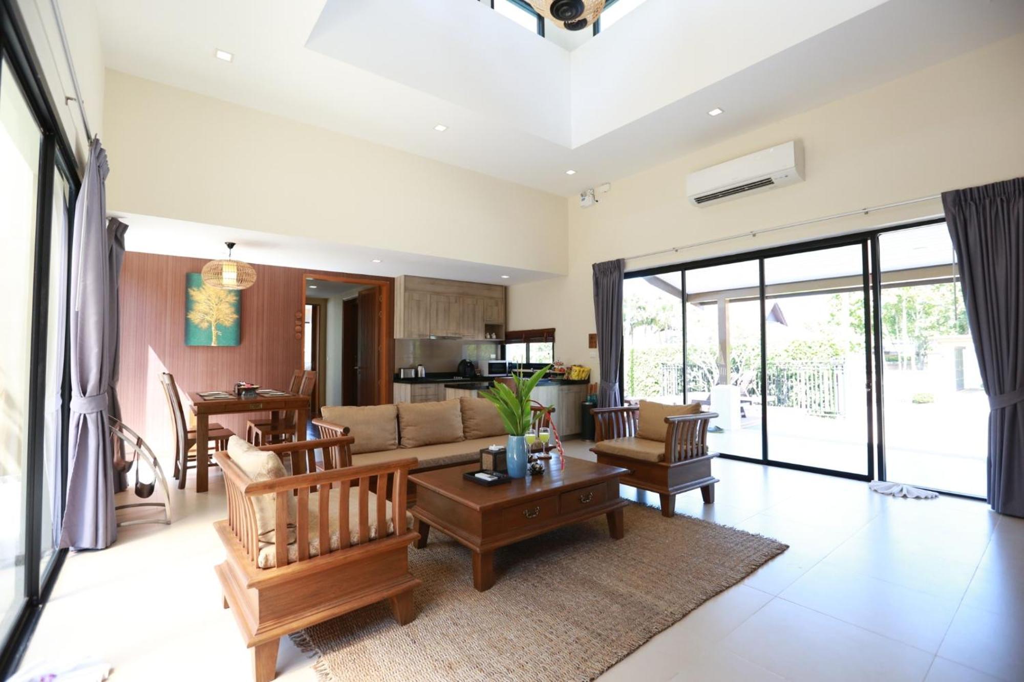 Ozone Villa Phuket Pa Khlok Bagian luar foto