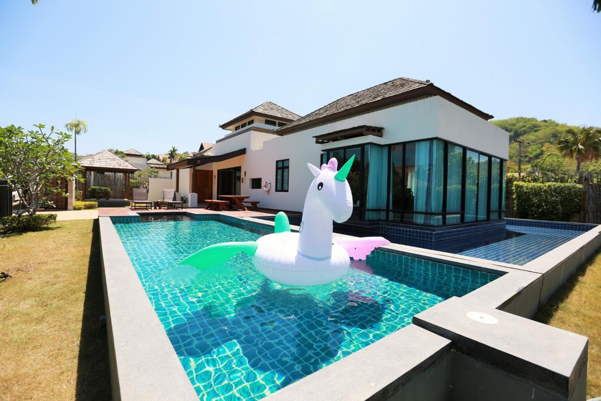 Ozone Villa Phuket Pa Khlok Bagian luar foto
