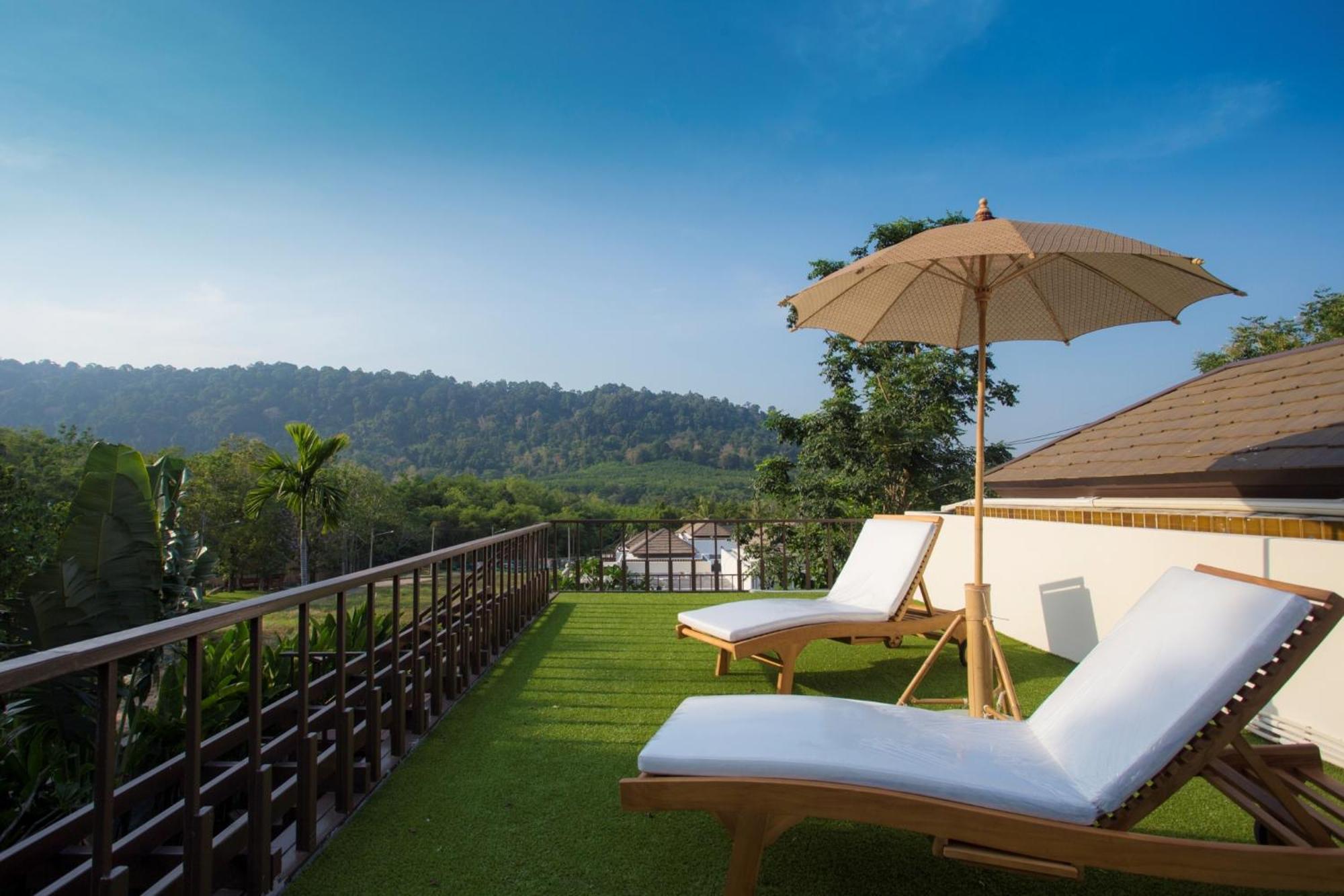 Ozone Villa Phuket Pa Khlok Bagian luar foto