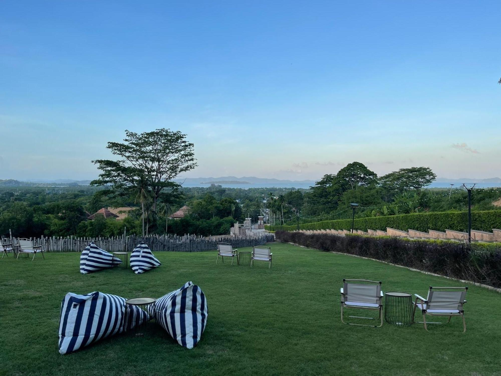 Ozone Villa Phuket Pa Khlok Bagian luar foto